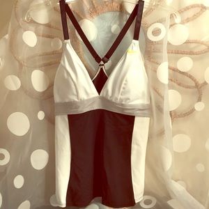 Nike Athletic Top ~Black/Wht/ Sz6